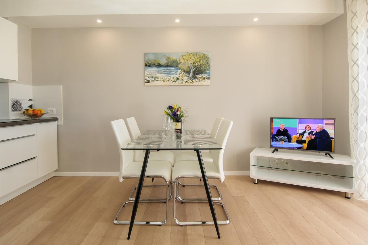 Apartment Motovunska 39 Пореч Екстериор снимка
